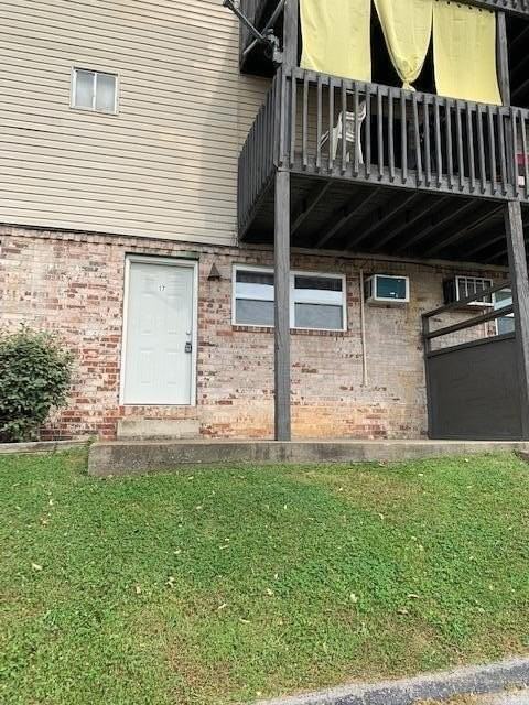 210 Hendricks Blvd - Photo 2 of 13
