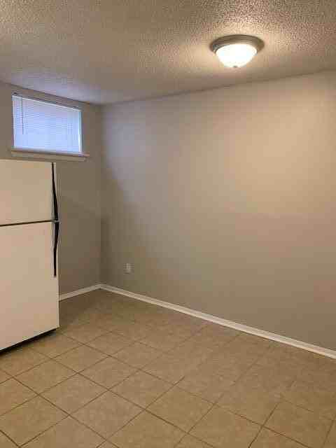 210 Hendricks Blvd - Photo 6 of 13