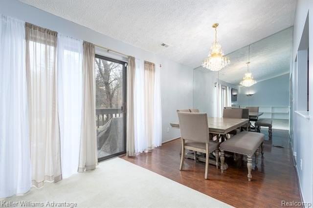 24285 Evergreen Rd - Photo 5 of 19