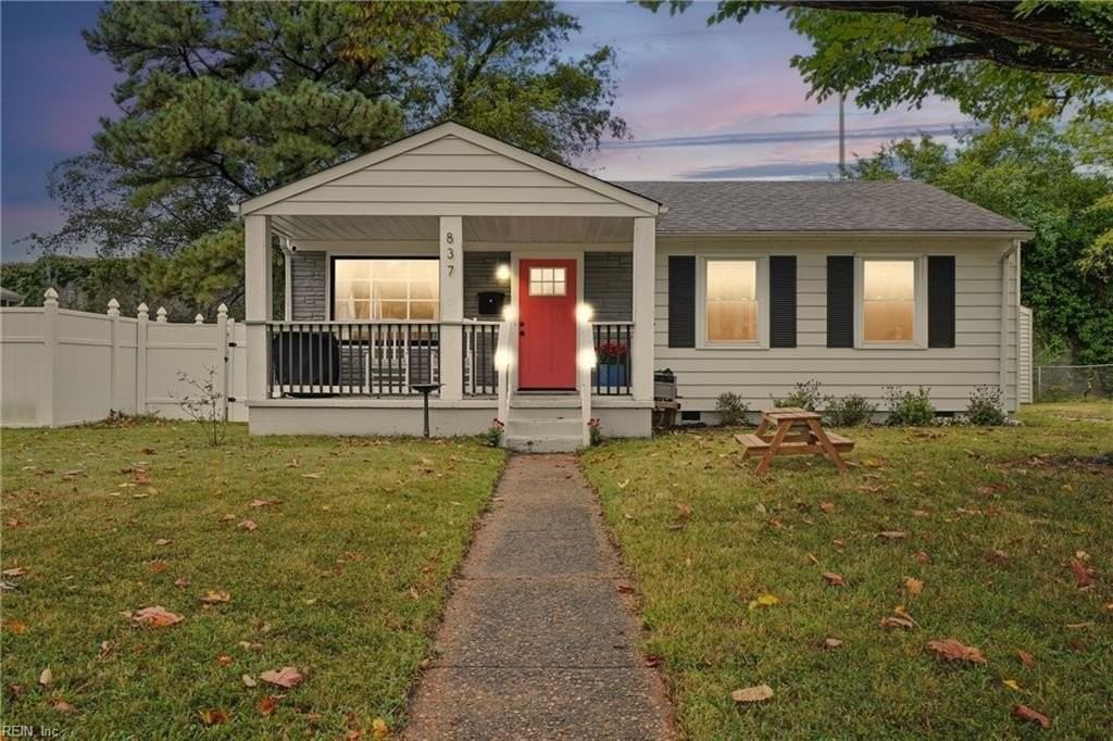 837 Tifton St - Photo 2 of 23