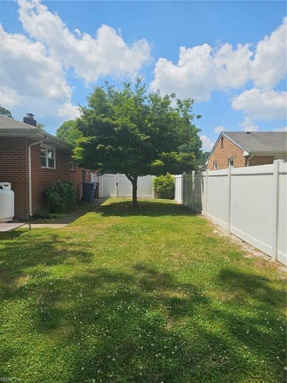 309 Lenore Trl - Photo 3 of 22