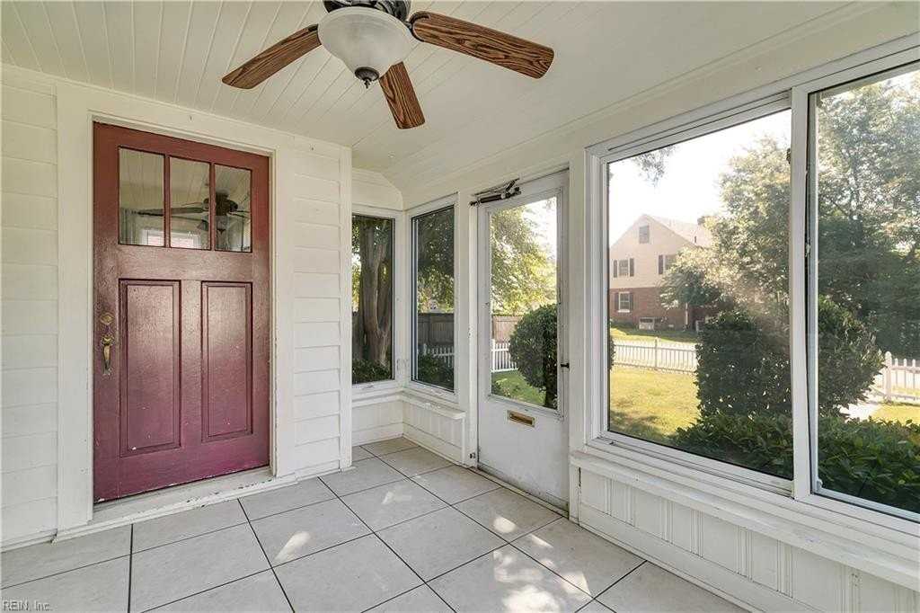 2309 Crescent Dr - Photo 4 of 30