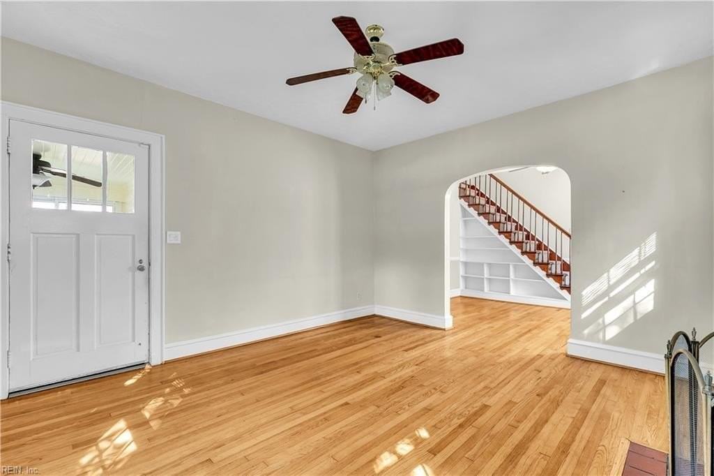 2309 Crescent Dr - Photo 5 of 30
