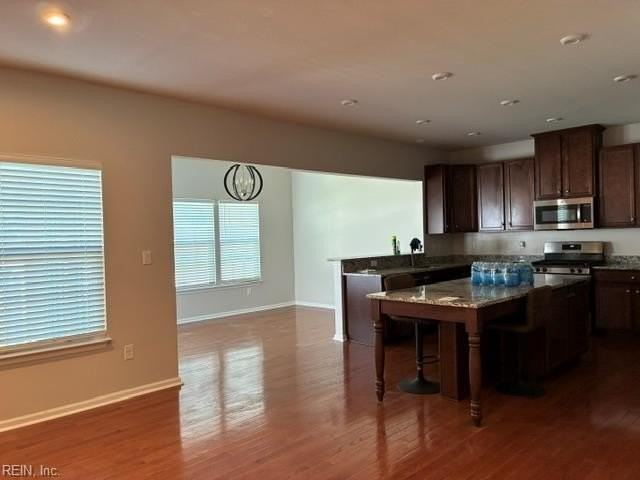 556 Oliver Way - Photo 7 of 32