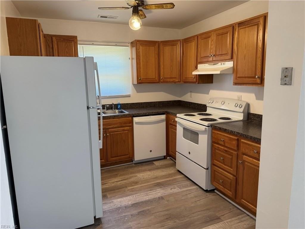 1022 Kenton Ave - Photo 5 of 20