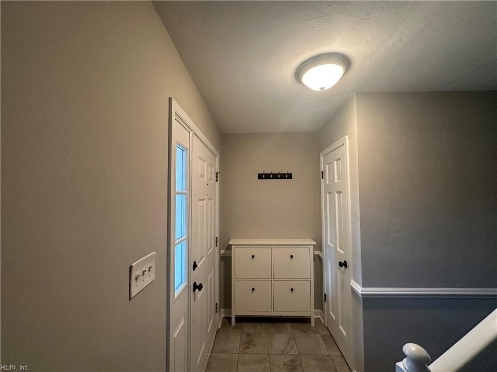 2305 Greenwell Rd - Photo 2 of 24