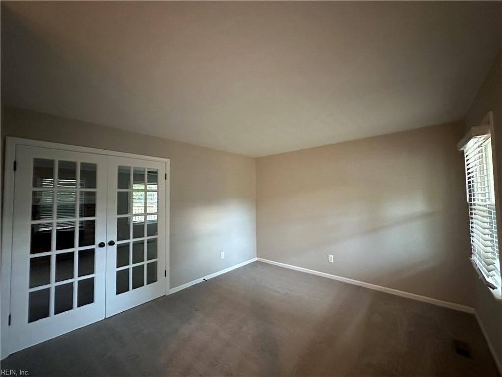 2305 Greenwell Rd - Photo 5 of 24