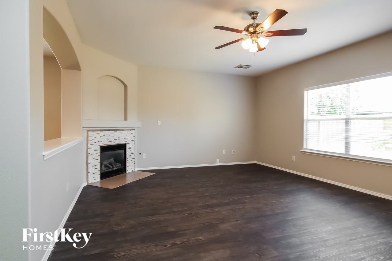 8610 Sunny Gallop Dr - Photo 3 of 15