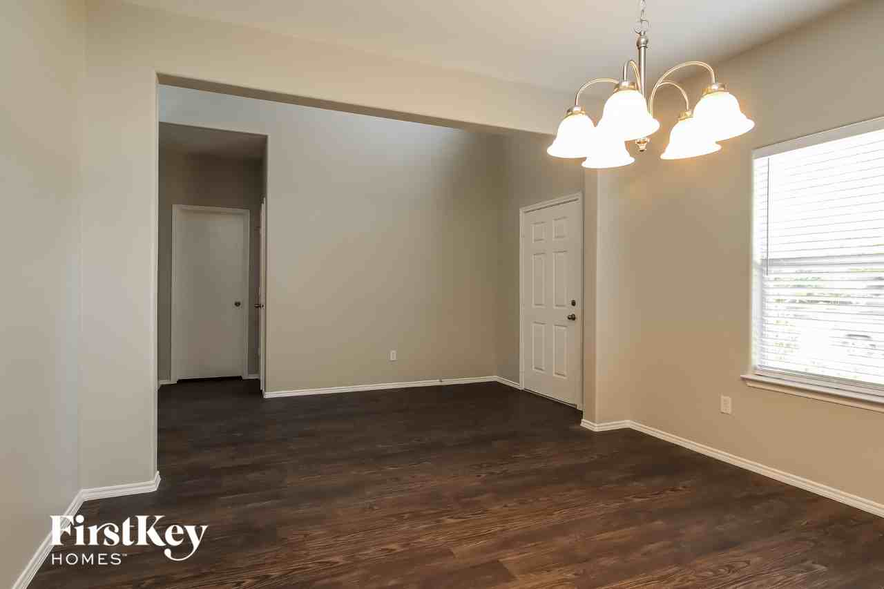 8610 Sunny Gallop Dr - Photo 5 of 15