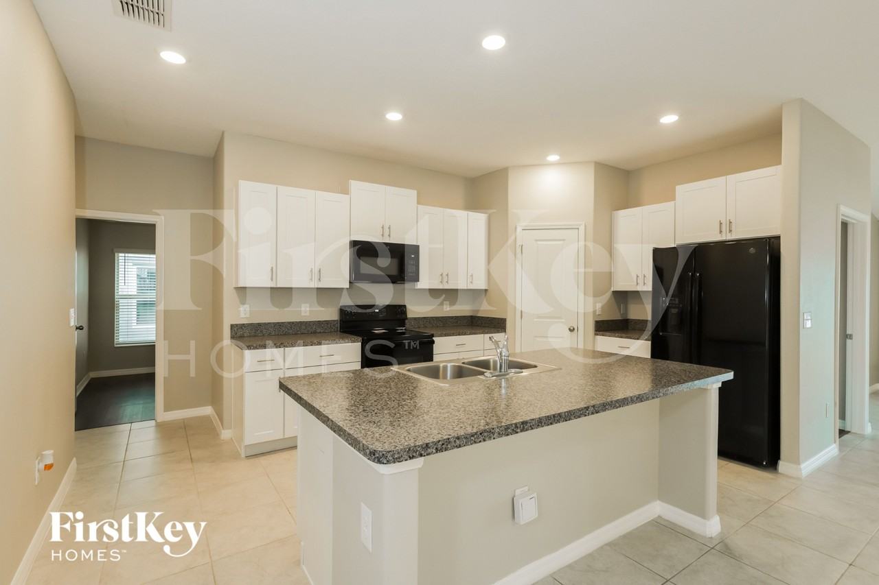 14909 Imperial Purple Ln - Photo 6 of 15