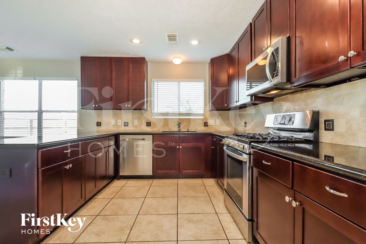 12047 Back Bay Ridge Way - Photo 7 of 16