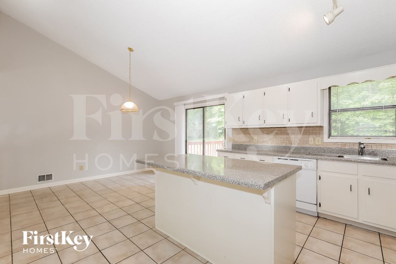 1389 Millstream Trl - Photo 6 of 15