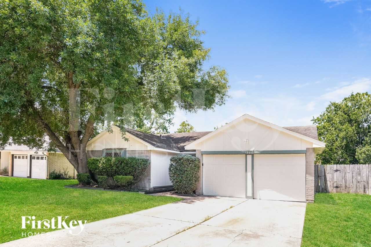 15706 Tammany Ln - Photo 2 of 20