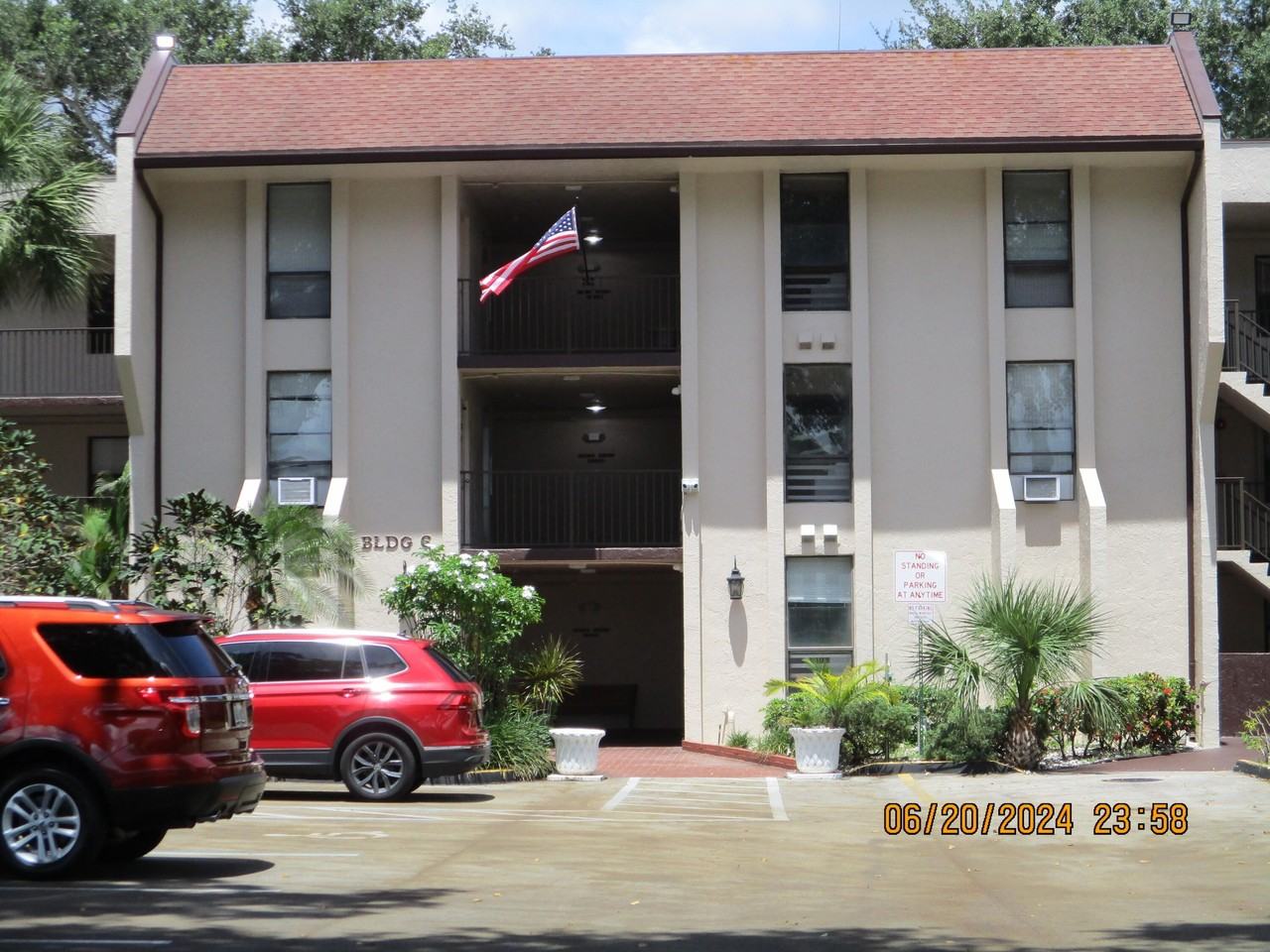 6751 N University Dr #320