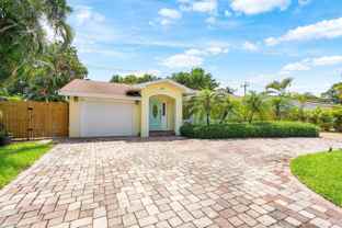 671 Lindell Blvd - Photo 1 of 1