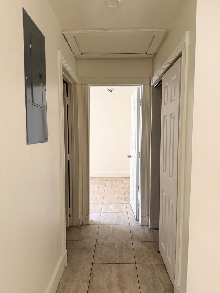 12126 Gibbs Rd - Photo 7 of 22