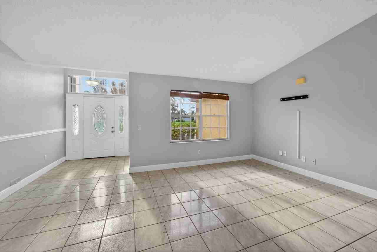 6956 Nw Jorgensen Rd - Photo 5 of 21