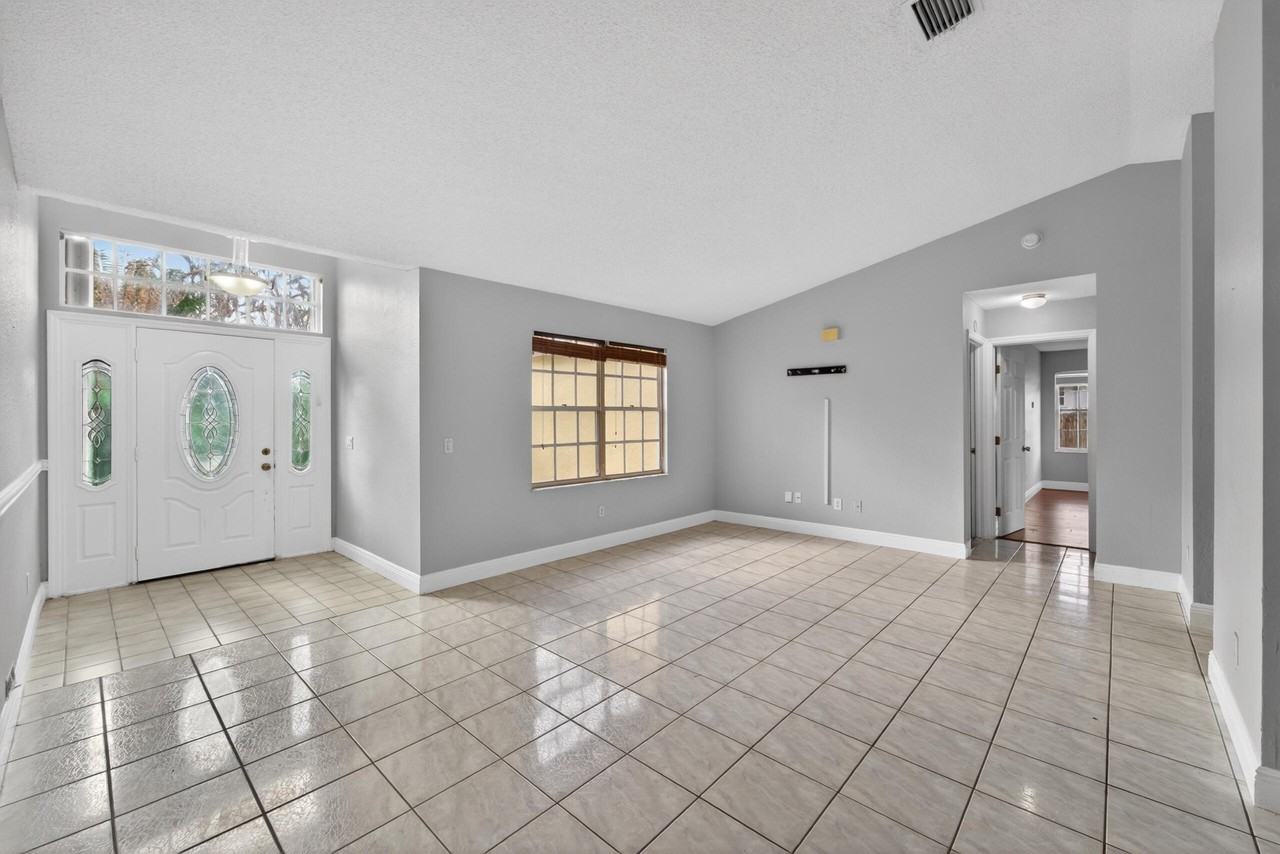 6956 Nw Jorgensen Rd - Photo 7 of 21