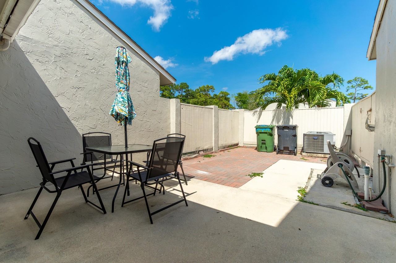 12858 Spinnaker Ln - Photo 3 of 28