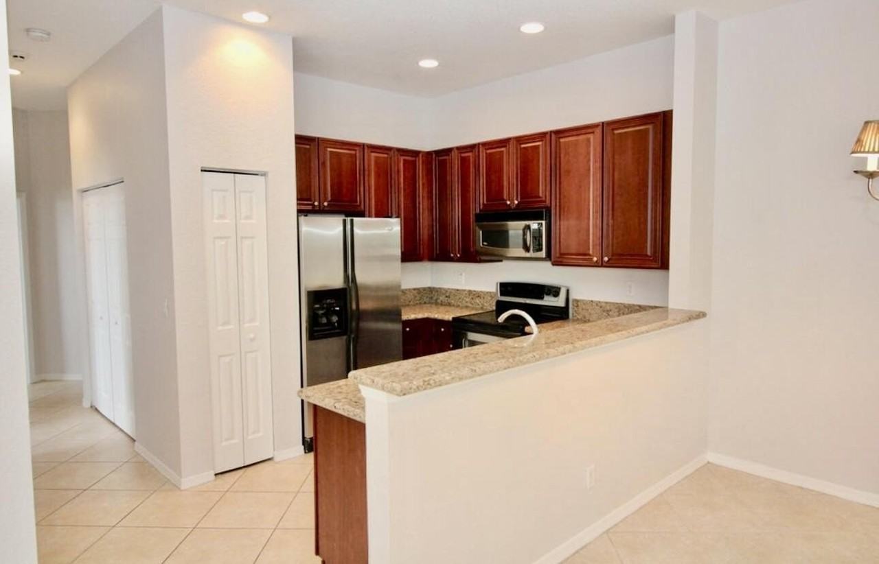 4930 Bonsai Cir #208 - Photo 5 of 24