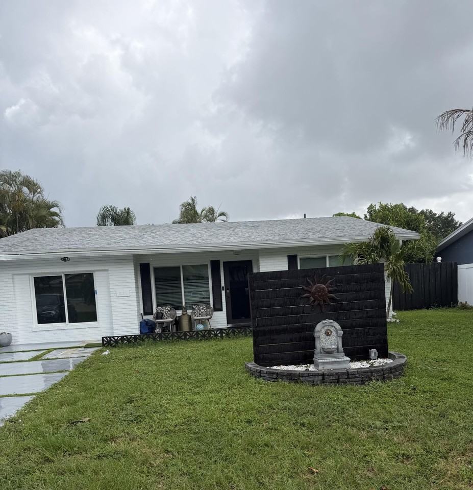 3151 Nw 68th St - Photo 2 of 14