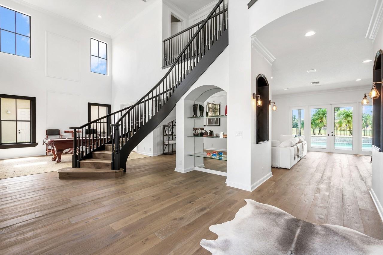 11695 Sunrise View Ln - Photo 5 of 38