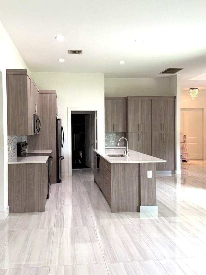 1730 Sw California Blvd - Photo 3 of 9