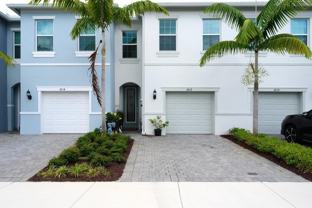 1832 Se Roxy Way - Photo 1 of 1