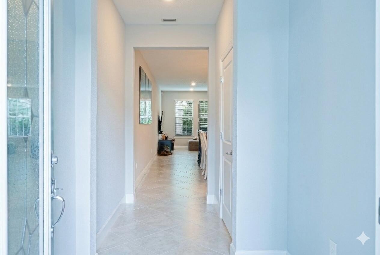 1832 Se Roxy Way - Photo 4 of 17