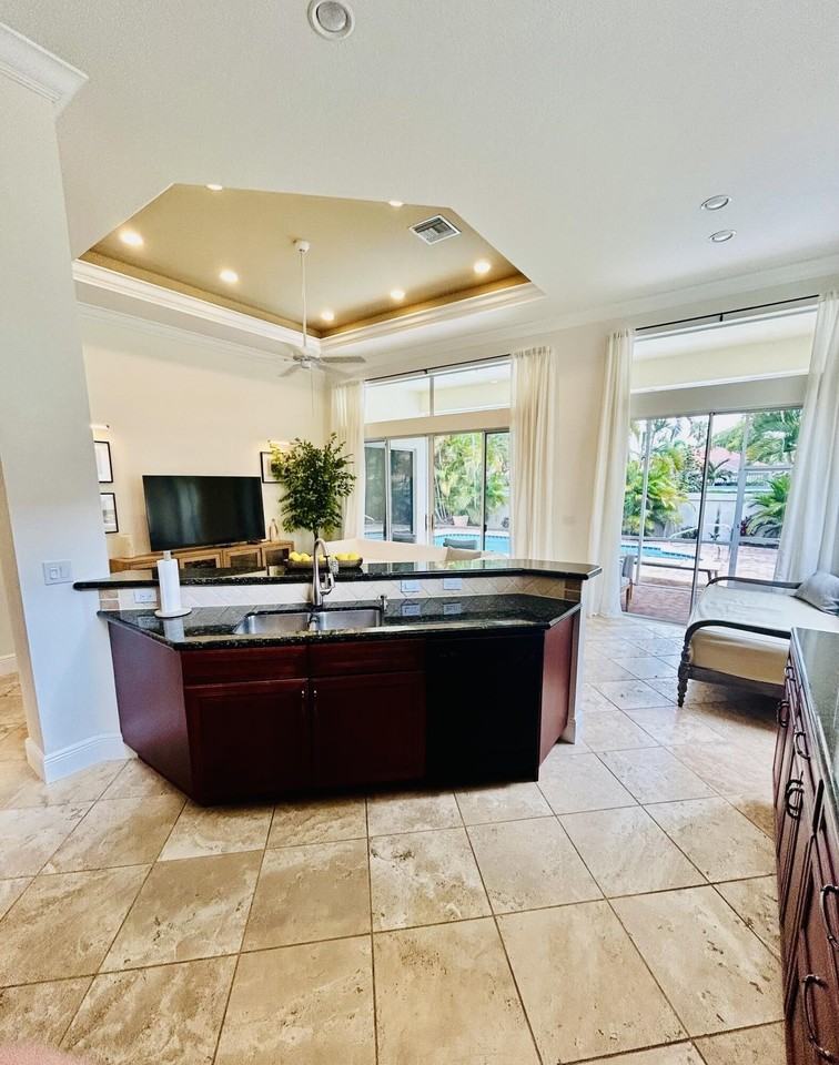 8452 Legend Club Dr - Photo 4 of 16