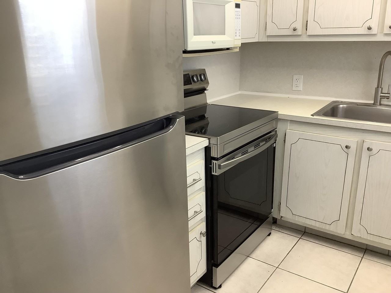 560 Fanshaw N #560 - Photo 2 of 26