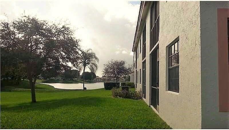 320 Norwood Ter #113 - Photo 4 of 44