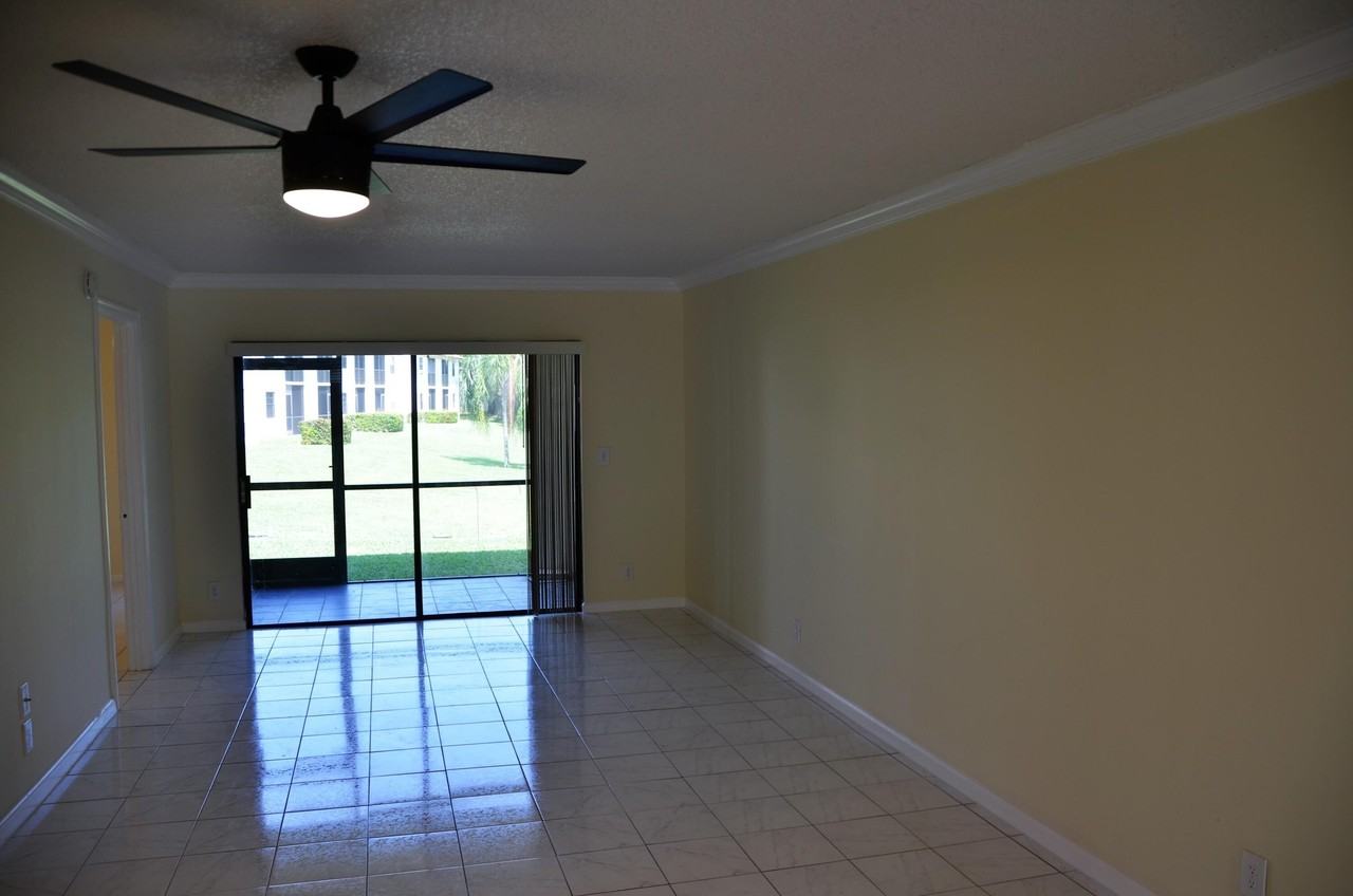 320 Norwood Ter #113 - Photo 6 of 44