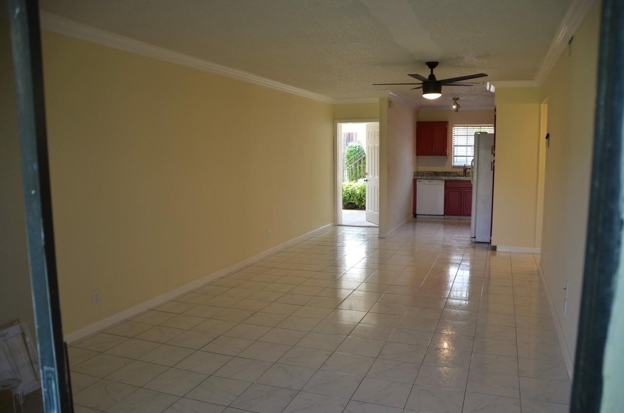 320 Norwood Ter #113 - Photo 7 of 44