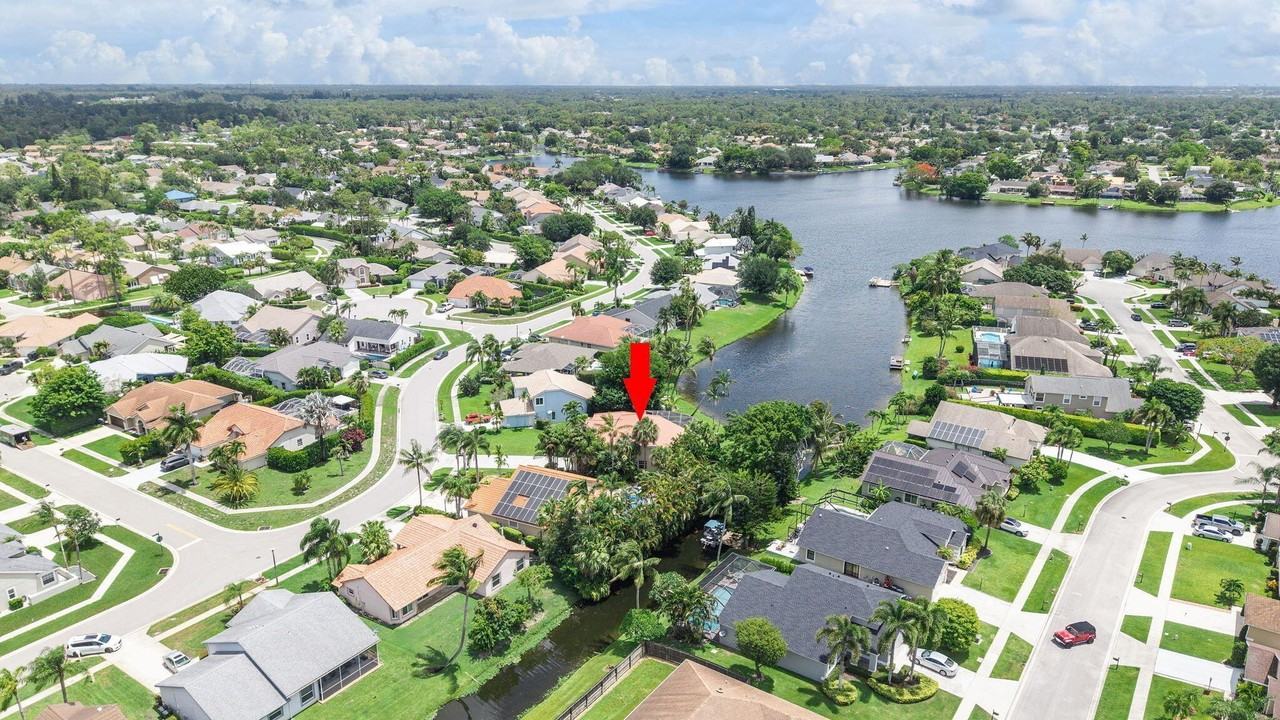 1248 Lake Breeze Dr - Photo 6 of 46