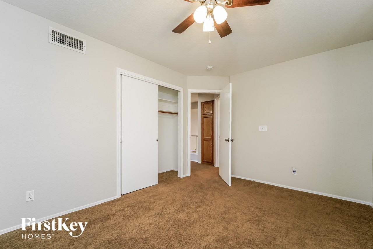 8166 N Pocono Way - Photo 7 of 13