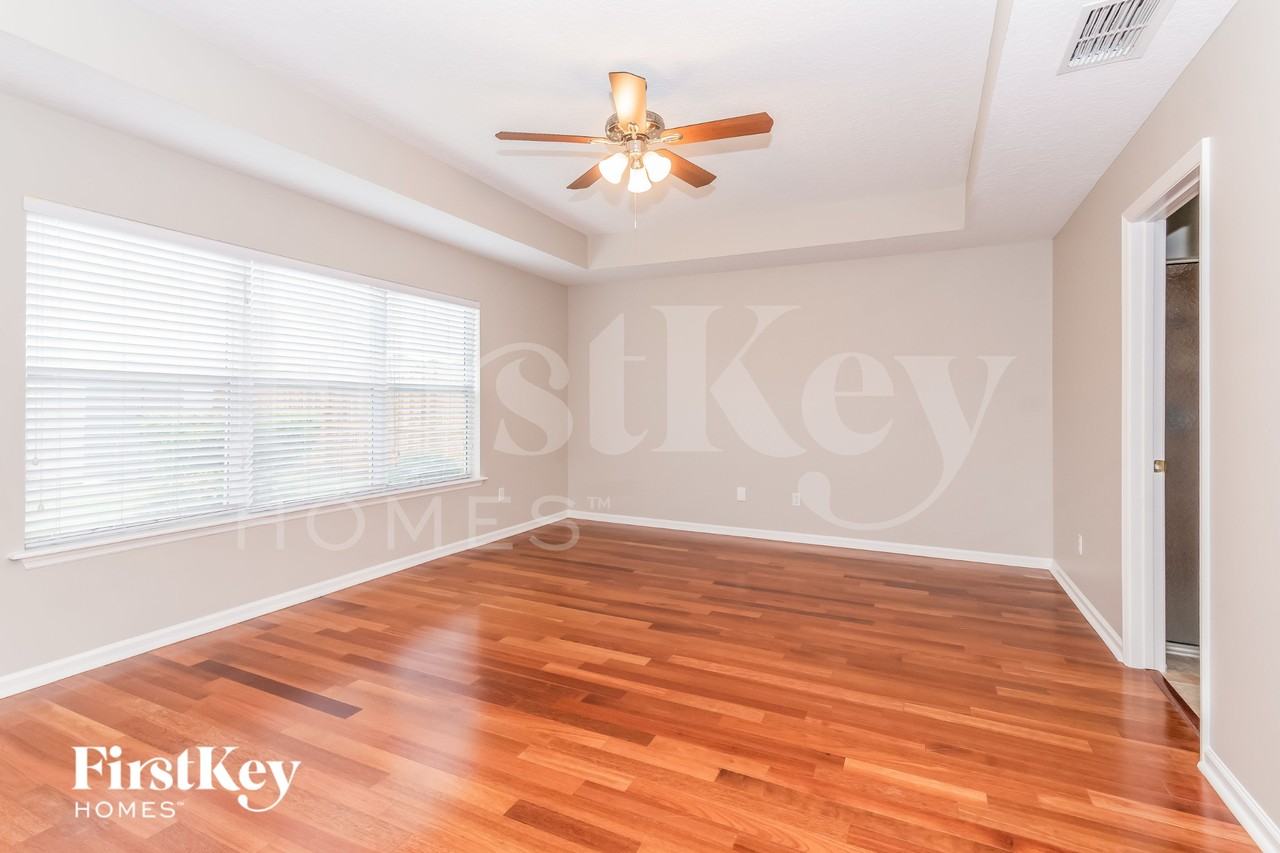 2970 Thorncrest Dr - Photo 6 of 15