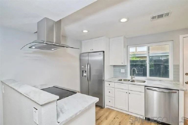 2520 Wanek Rd #B - Photo 3 of 12