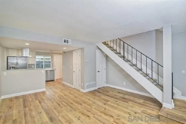 2520 Wanek Rd #B - Photo 4 of 12