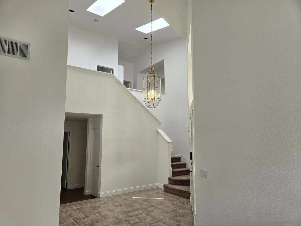 9480 Maler Rd - Photo 4 of 15