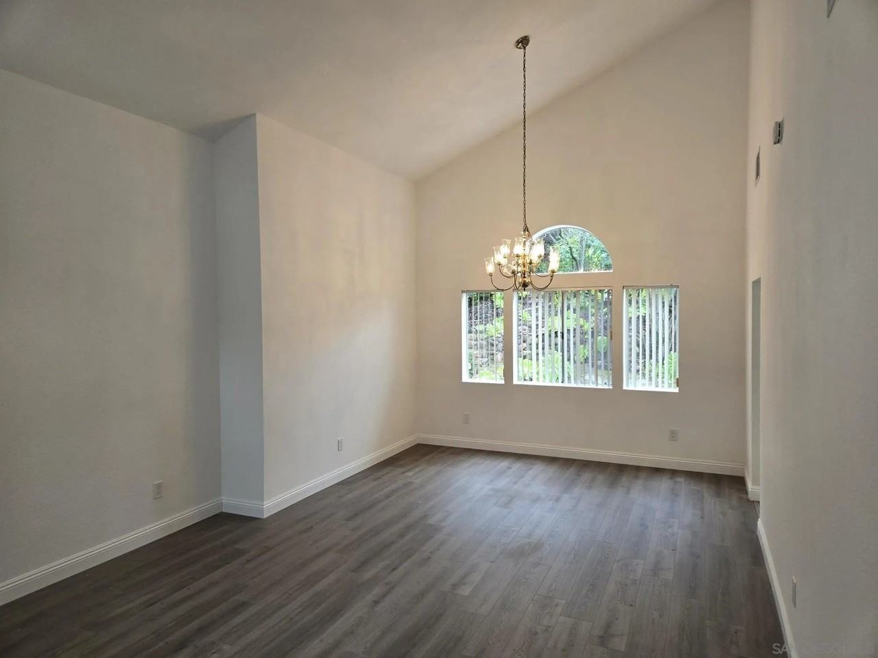 9480 Maler Rd - Photo 6 of 15