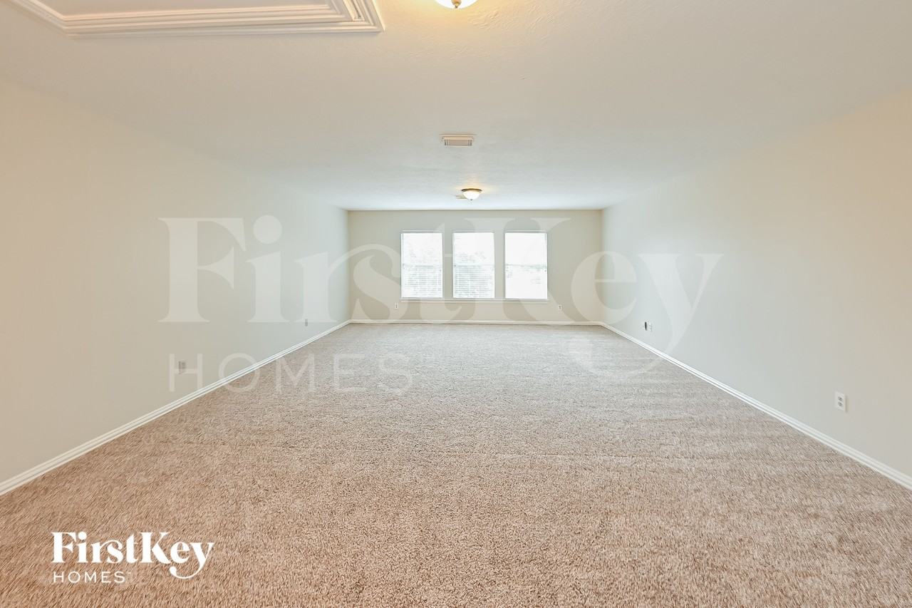 10364 Stone Gate Dr - Photo 6 of 16