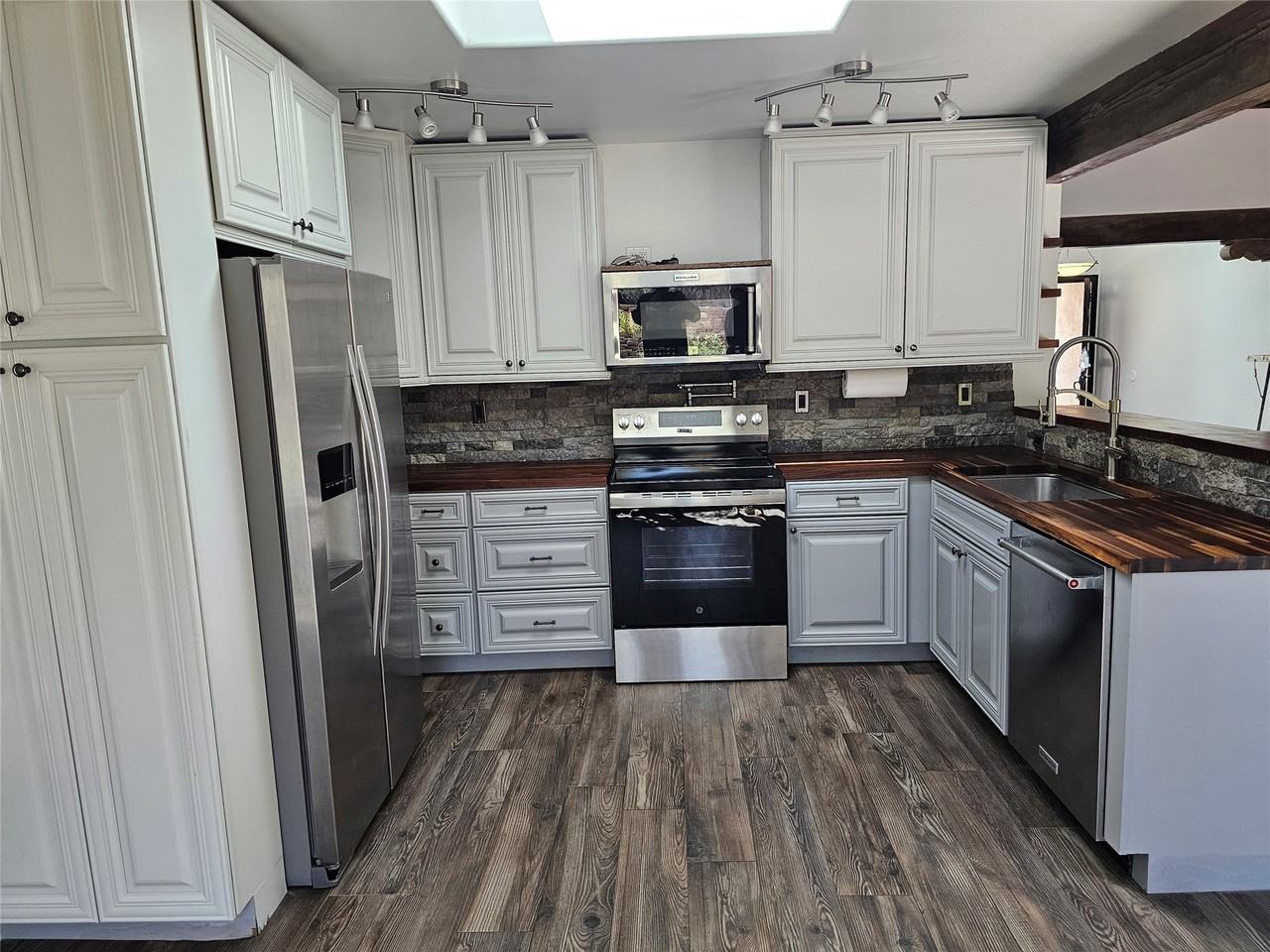 7524 Kachina Loop - Photo 2 of 25