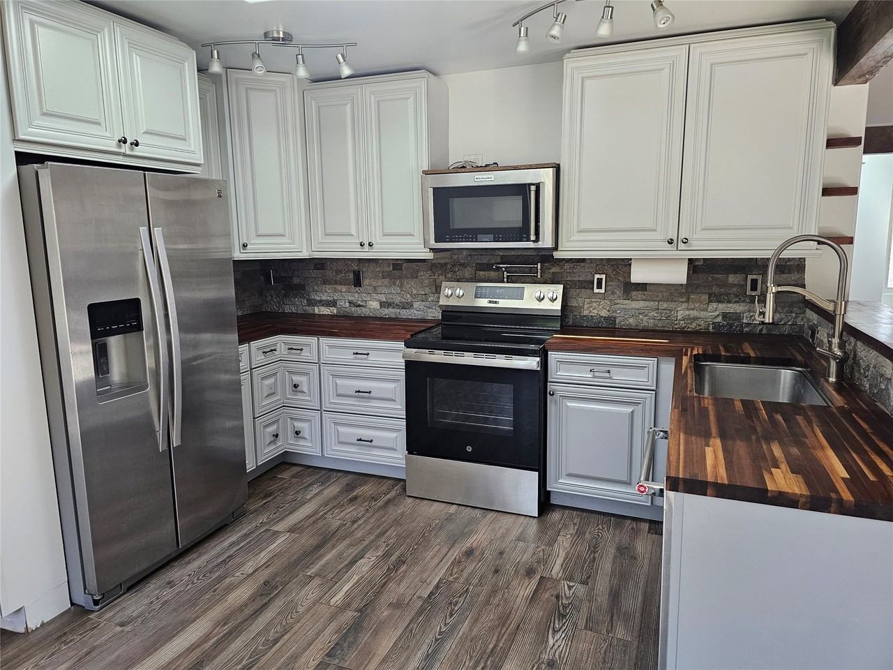 7524 Kachina Loop - Photo 3 of 25