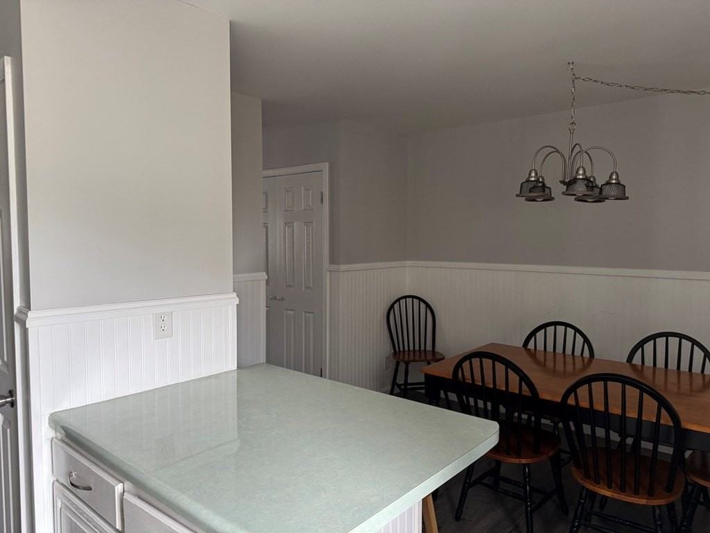 7203 Bunting Rd - Photo 4 of 8