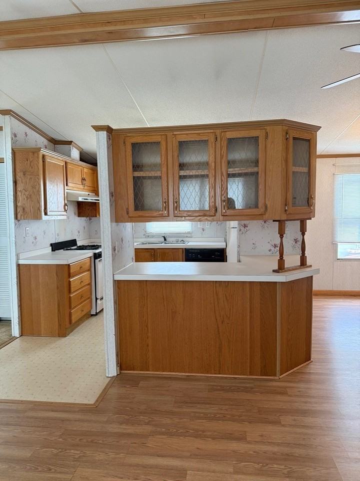 7114 Maple St - Photo 2 of 7