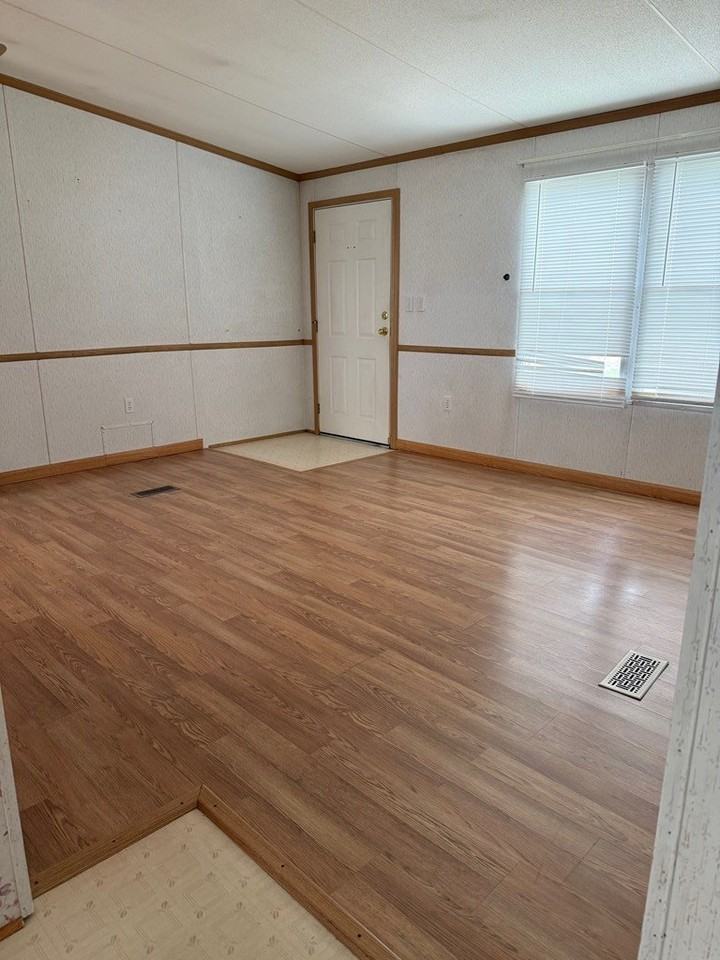 7114 Maple St - Photo 3 of 7