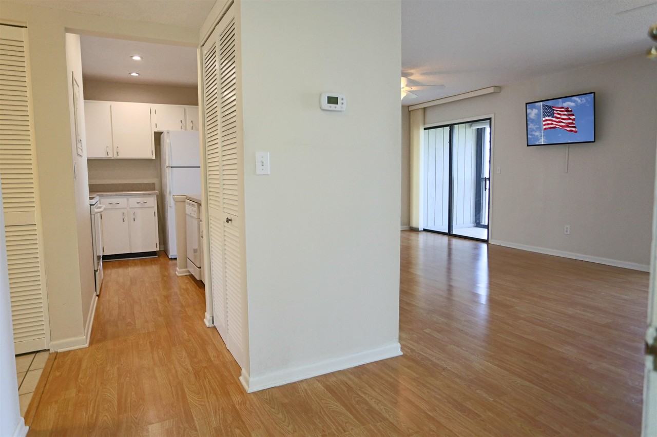 40 Andalusia Ct #40 - Photo 6 of 38