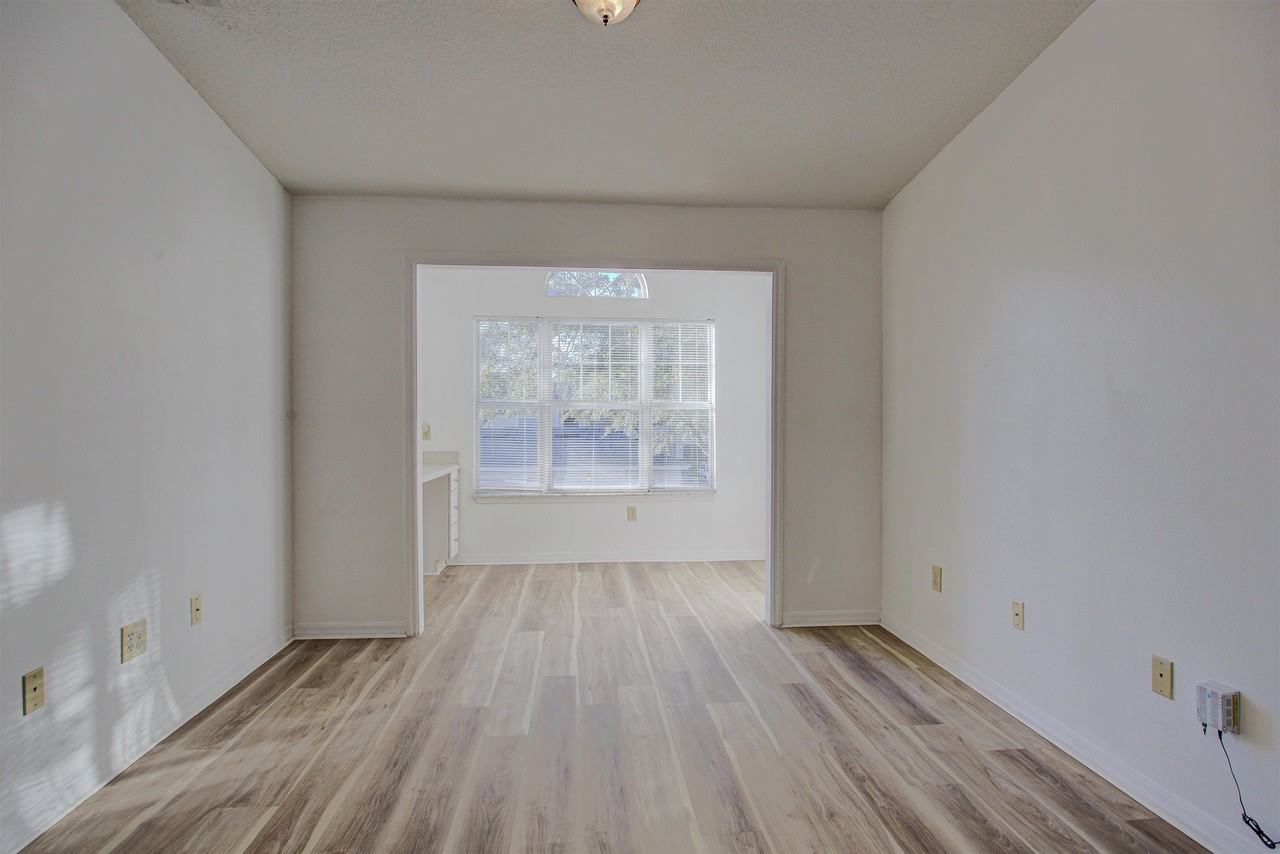 15205 Harbour Vista Cir - Photo 5 of 42