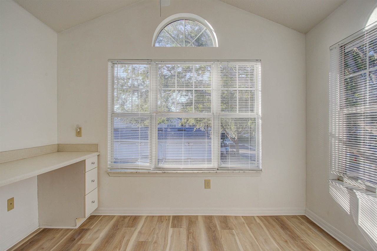 15205 Harbour Vista Cir - Photo 7 of 42